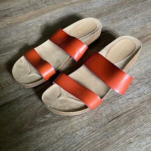Universal Thread brown platform cork sandals size 9.5